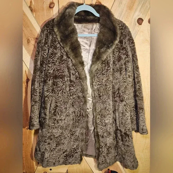 Sportowne Jackets & Blazers - Vintage 60s Sportowne Coat Brown Faux Fur Button Closure Union Made In USA 8 Med